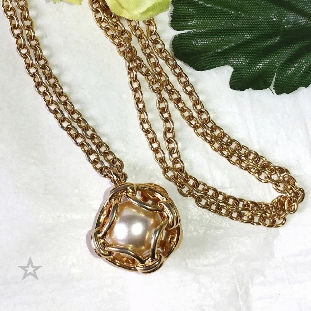 JOAN RIVERS CAGED PEARL PENDANT NECKLACE - 30" CHAIN
